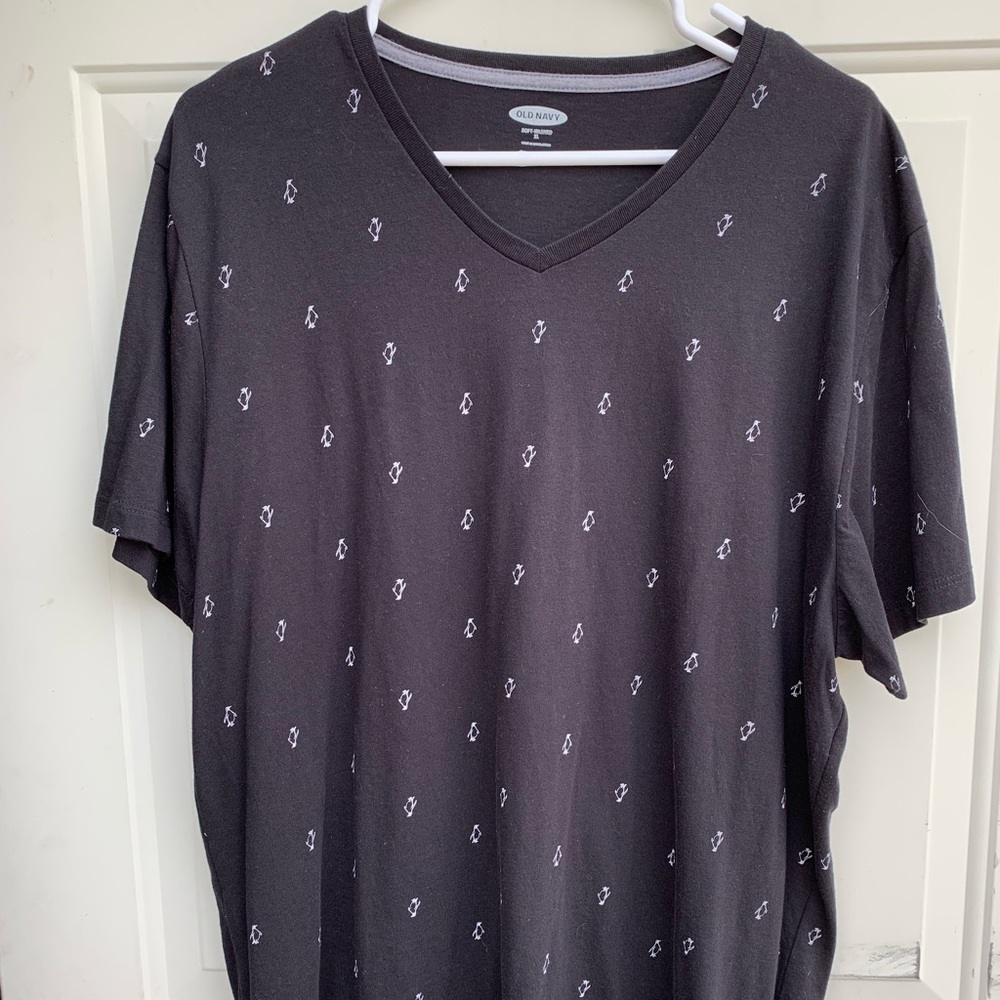 Penguin Black XL shirt